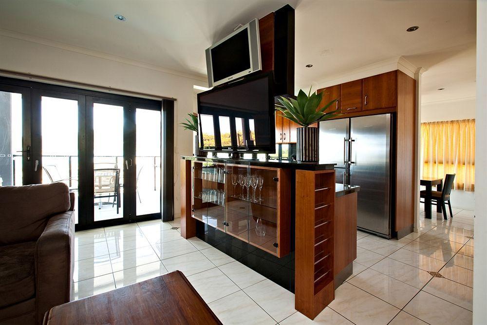 אפרטהוטל איירלי ביץ' At Waterfront Whitsunday Retreat - Adults Only מראה חיצוני תמונה