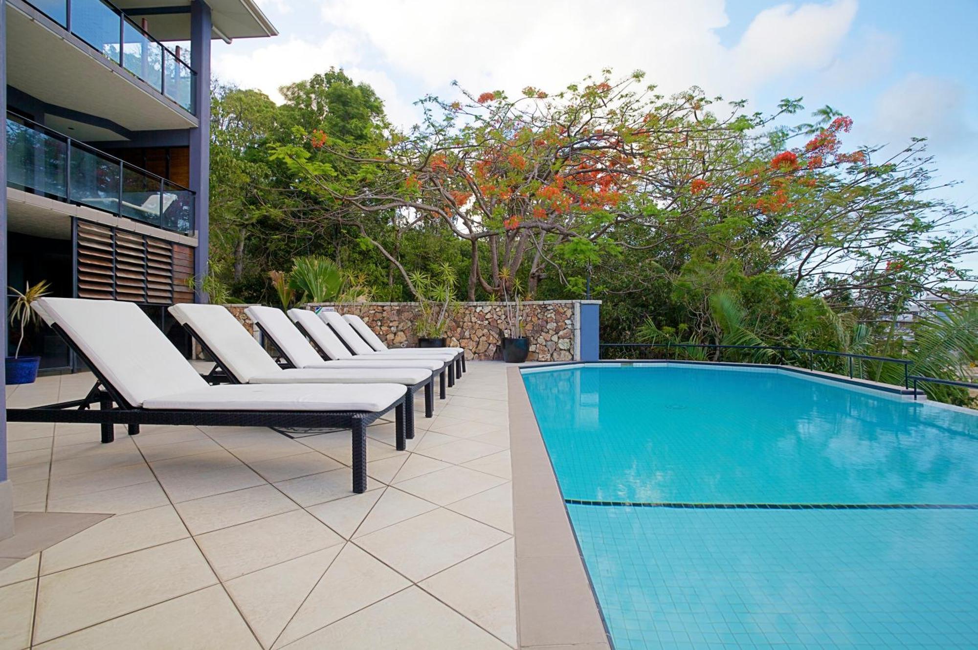אפרטהוטל איירלי ביץ' At Waterfront Whitsunday Retreat - Adults Only מראה חיצוני תמונה