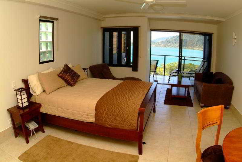 אפרטהוטל איירלי ביץ' At Waterfront Whitsunday Retreat - Adults Only מראה חיצוני תמונה