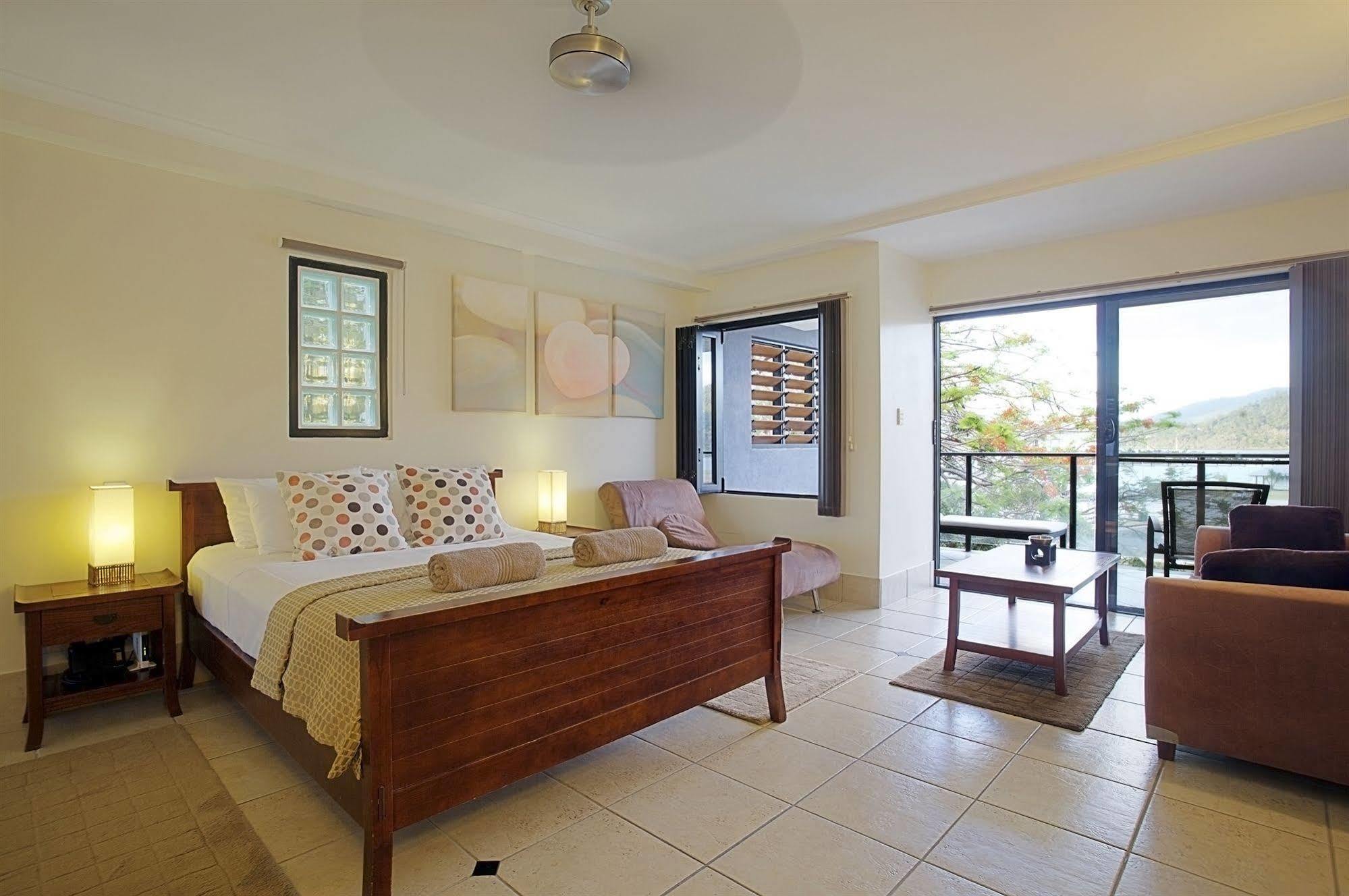 אפרטהוטל איירלי ביץ' At Waterfront Whitsunday Retreat - Adults Only מראה חיצוני תמונה