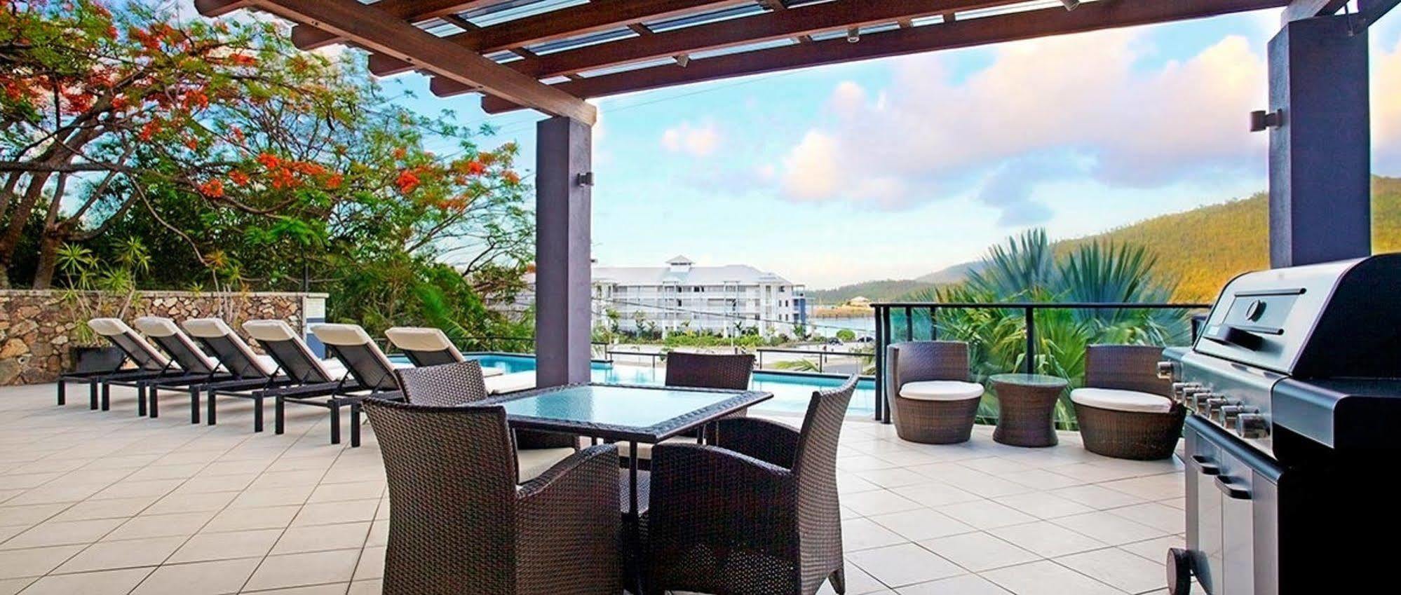 אפרטהוטל איירלי ביץ' At Waterfront Whitsunday Retreat - Adults Only מראה חיצוני תמונה