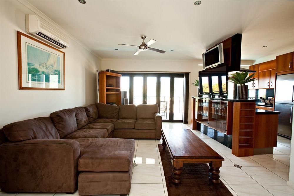 אפרטהוטל איירלי ביץ' At Waterfront Whitsunday Retreat - Adults Only מראה חיצוני תמונה